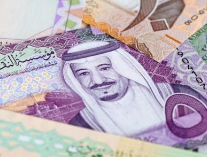 وسجلت السعودية نموا اقتصاديا بنسبة 6.8 في المائة على مدى العام للربع الثالث على خلفية ارتفاع أسعار النفط.  وأشارت رويترز في تقرير لها إلى أن هذا هو أعلى نمو فصلي للمملكة منذ عام 2012.